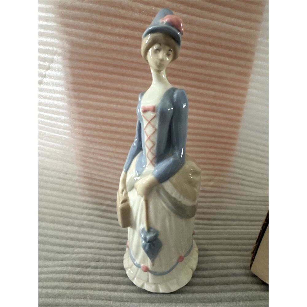 Vintage 1976 First Avon Lady Porcelain Figurine 90th Anniversary Celebration